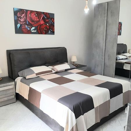 Вилла La Casa Di Nino Портичи Экстерьер фото